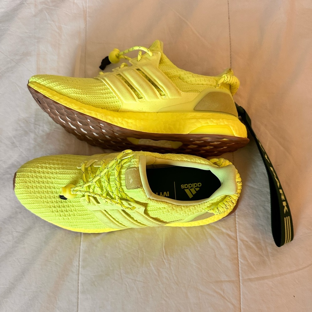IvyPark Adidas Ultraboost, electric green, 10